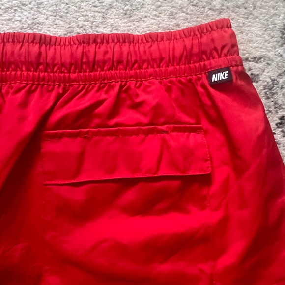 NWT Nike Standard Above the Knee Length Shorts Red - Picture 6 of 10